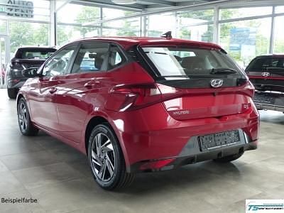 Gebraucht Hyundai i20 101 PS (74 kW) 2023 Verschiedene Limousine