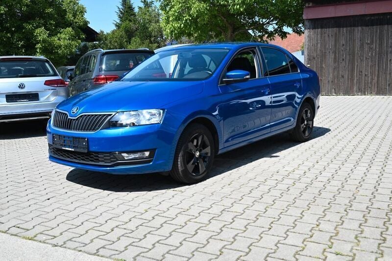 Blau Gebraucht 2018 Skoda Rapid Ambition Limousine | 6.900 € (Fairer Preis) - Bild 1/4