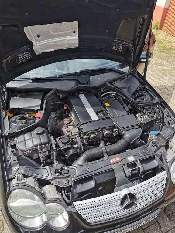 Gebraucht Mercedes C180 143 PS (105 kW) 2004 Schwarz Coupé