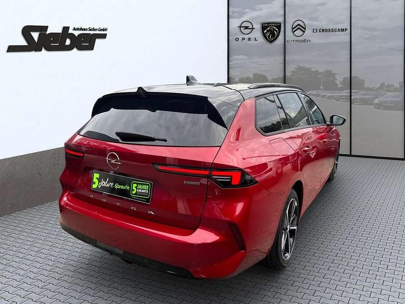 Używany Opel Astra 181 KM (133 kW) 2025 Czerwony Kombi