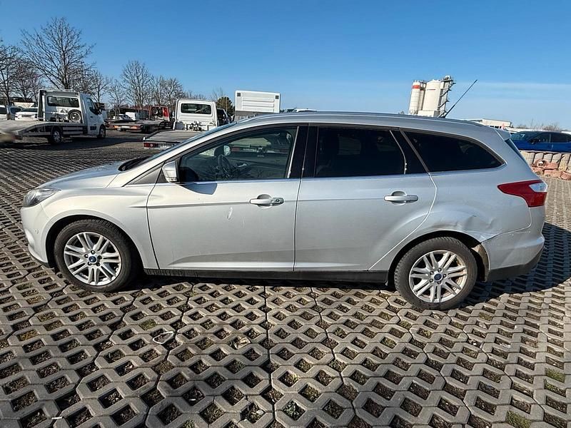 Gebraucht Ford Focus 140 PS (102 kW) 2014 Grau Kombi