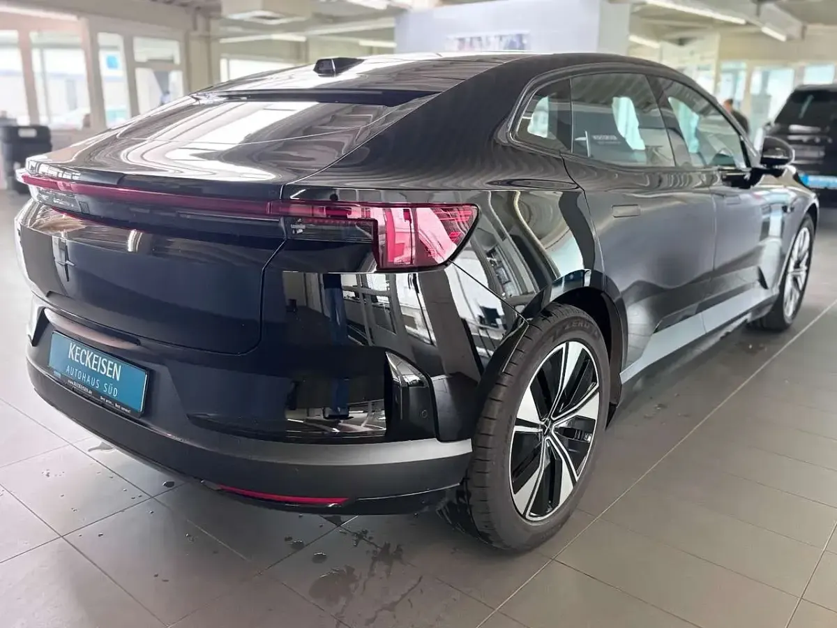 Usata Polestar 4 Pilot 200 kW (272 CV) 2025 Nero SUV