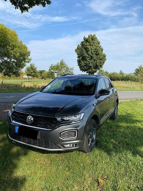 Grau Gebraucht 2019 VW T-Roc Style SUV | 16.400 € (Guter Preis) - Bild 1/4