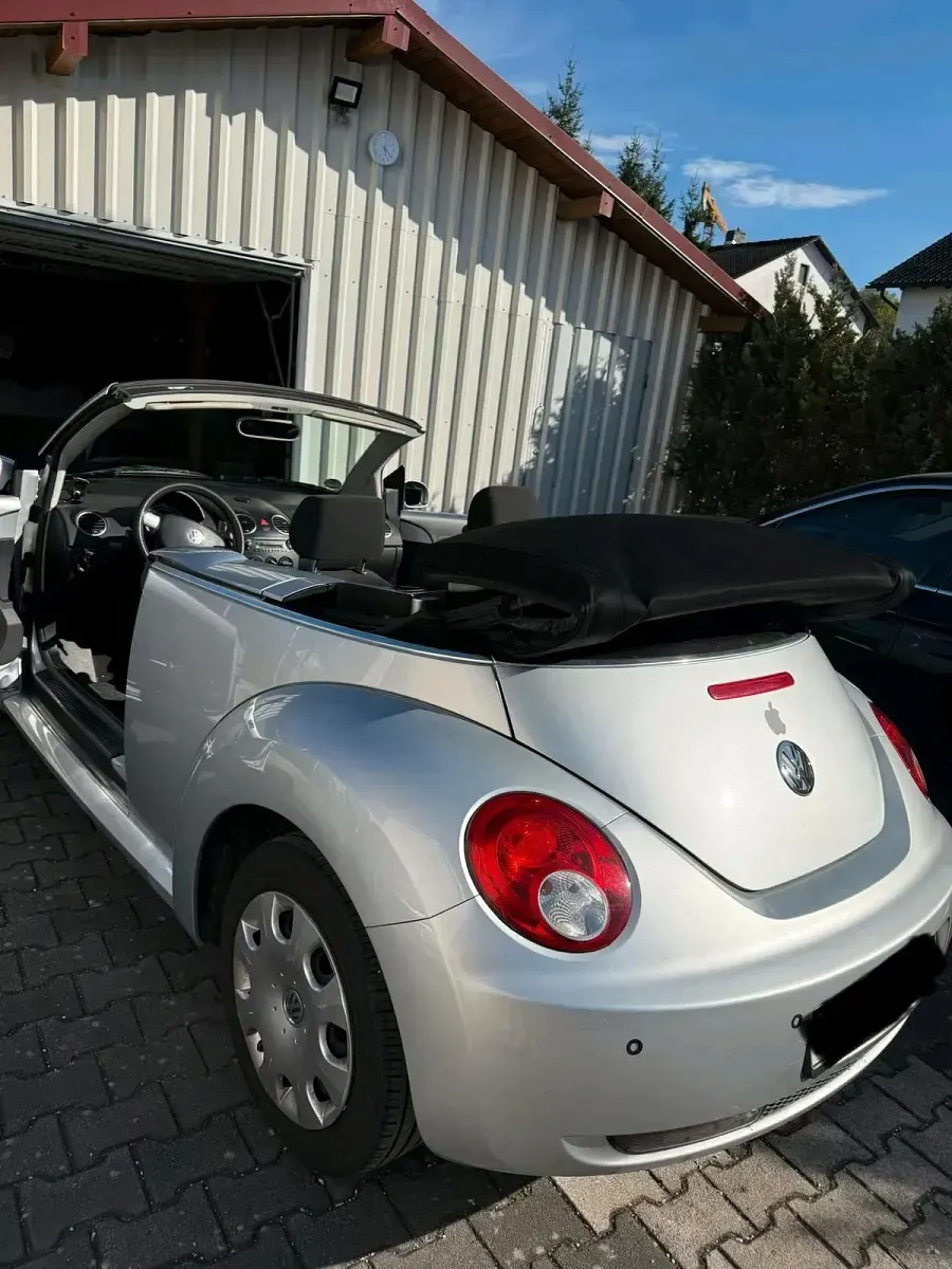 Gebraucht VW New Beetle 102 PS (75 kW) 2007 Silber Kleinwagen