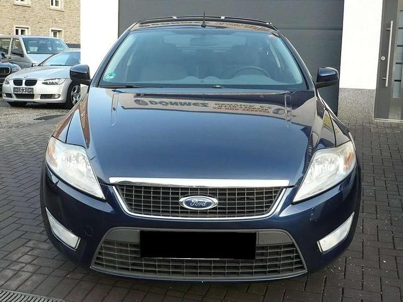 Gebraucht Ford Mondeo 140 PS (102 kW) 2010 Blau Limousine