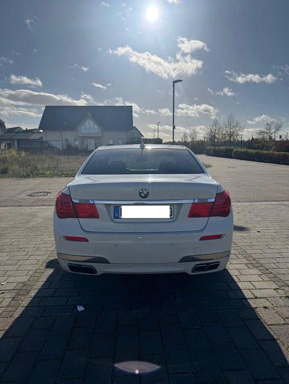 Gebraucht BMW 730L M Sport 245 PS (180 kW) 2012 Weiß Limousine