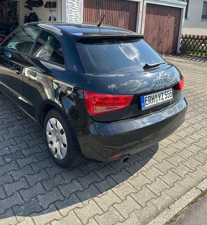 Gebraucht Audi A1 Attraction 86 PS (63 kW) 2011 Schwarz Kleinwagen