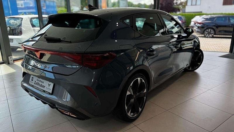 Gebraucht Cupra Leon 204 PS (150 kW) 2024 Magnetic grau Limousine