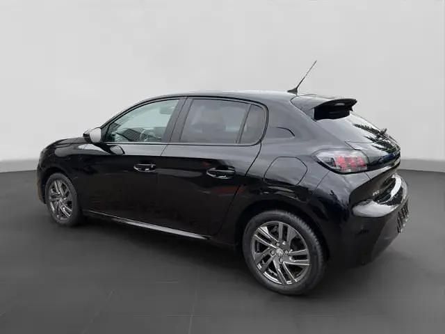 Gebraucht Peugeot 208 Active 74 PS (54 kW) 2022 Schwarz Kleinwagen
