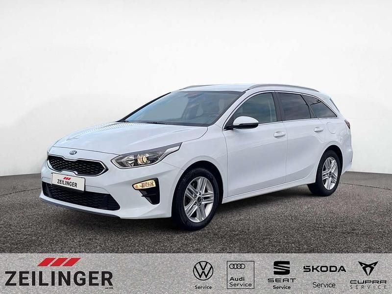 Weiß Gebraucht 2021 Kia Ceed Sportswagon GT-Line Kombi | 19.862 € (Guter Preis) - Bild 1/4