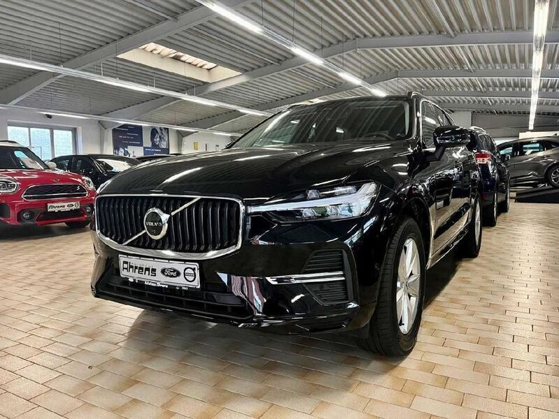Onyx black / metallic Gebraucht 2022 Volvo XC60 Momentum SUV | 41.950 € (Etwas zu teuer) - Bild 1/4