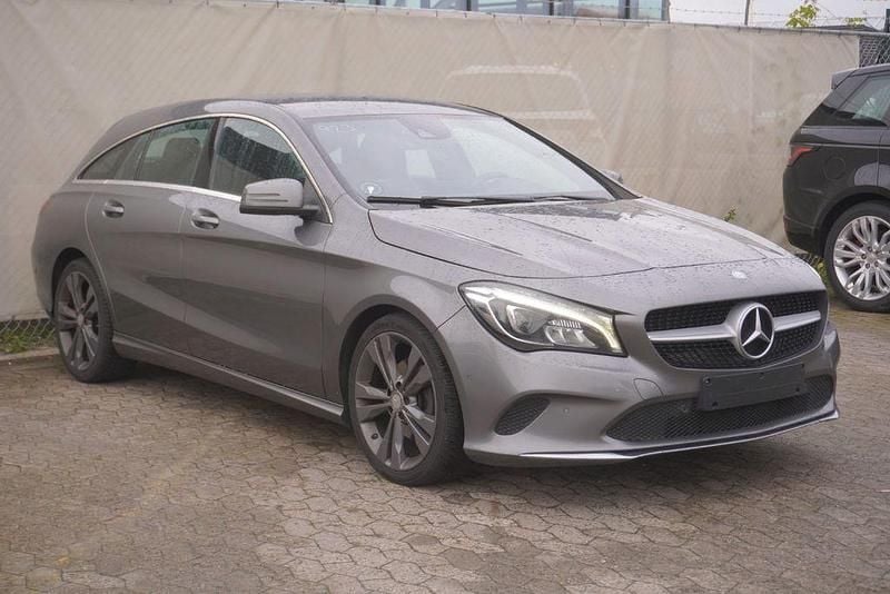 Gebraucht Mercedes CLA200 Shooting Brake 136 PS (100 kW) 2017 Grau Kombi