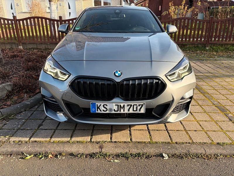 Grau Gebraucht 2023 BMW 220 M Sport Coupé | 27.500 € (Superpreis) - Bild 1/4