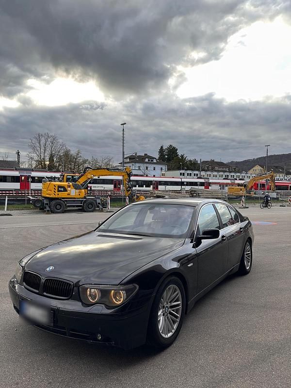 Gebraucht BMW 745 333 PS (244 kW) 2001 Schwarz Limousine
