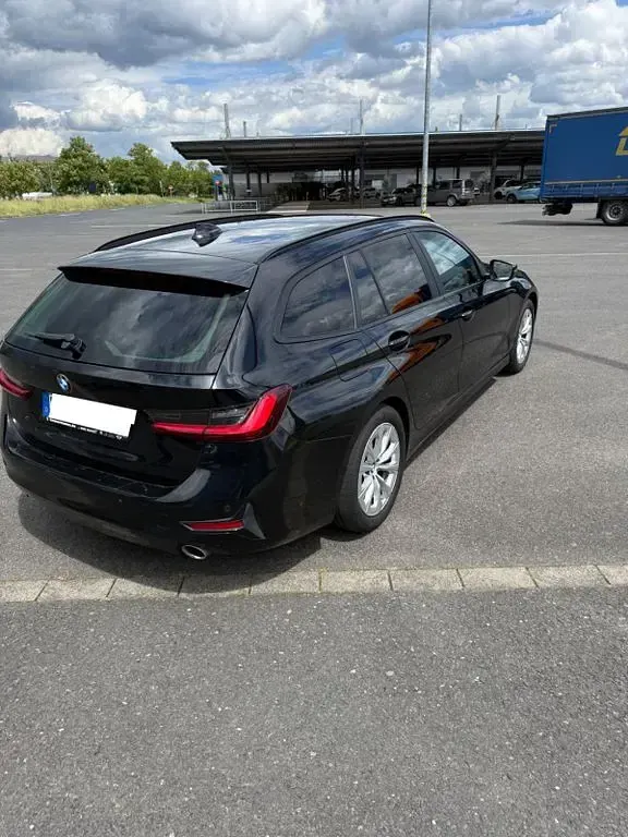 Gebraucht BMW 320 Advantage 190 PS (139 kW) 2021 Schwarz Kombi