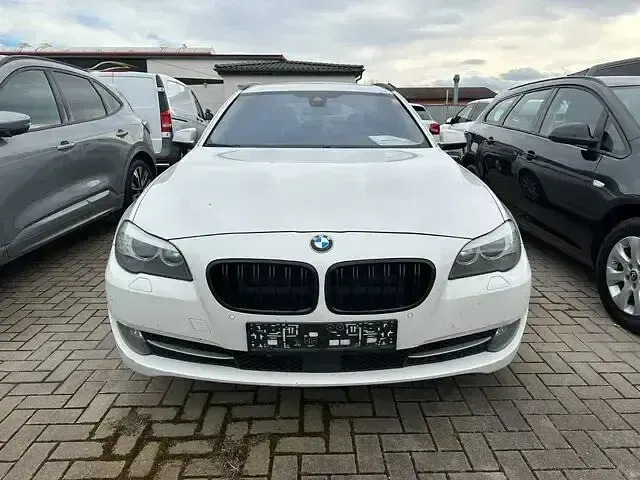 Gebraucht BMW 530 Comfort Edition 258 PS (189 kW) 2013 Weiß Kombi