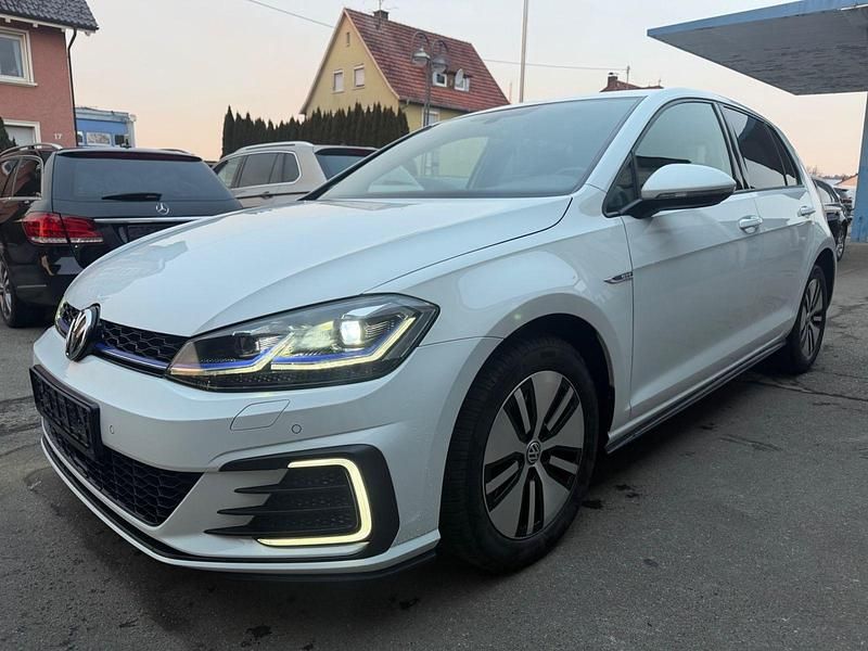 Gebraucht VW Golf VII GTE 150 PS (110 kW) 2018 Weiß Limousine