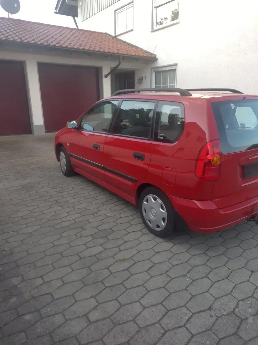 Gebraucht Mitsubishi Space Star 111 PS (81 kW) 2003 Rot Van / Kleinbus