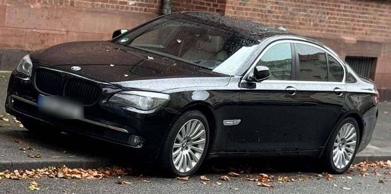 Gebraucht BMW 740 Performance 306 PS (225 kW) 2011 Schwarz Limousine