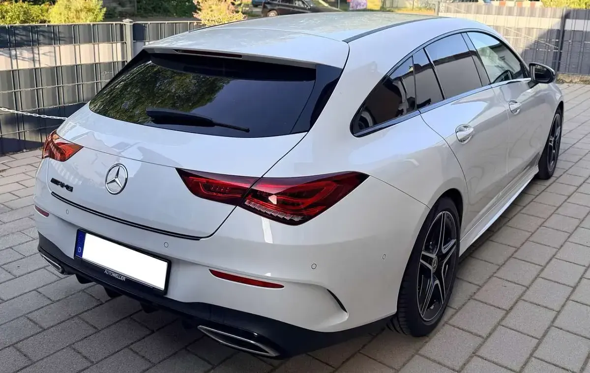 Gebraucht Mercedes CLA220 AMG line 191 PS (140 kW) 2022 Weiß Limousine