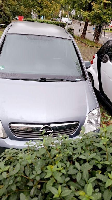 Grau Gebraucht 2007 Opel Meriva Edition Van / Kleinbus | 2.750 € (Fairer Preis) - Bild 1/4