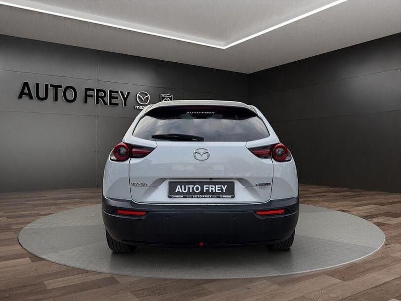 Gebraucht Mazda MX30 Ad'Vantage 106 kW (145 PS) 2022 Ceramic white SUV