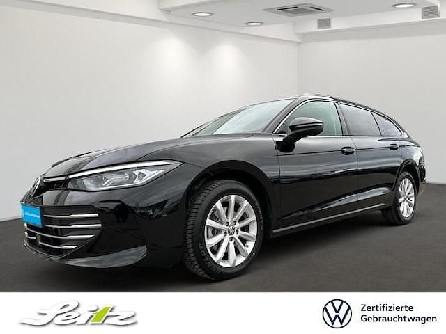 Grenadillschwarz metallic Gebraucht 2024 VW Passat Business Kombi | 38.049 € (Guter Preis) - Bild 1/2