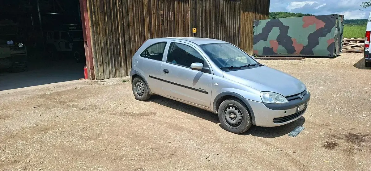 Gebraucht Opel Corsa 75 PS (55 kW) 2002 Silber Kleinwagen
