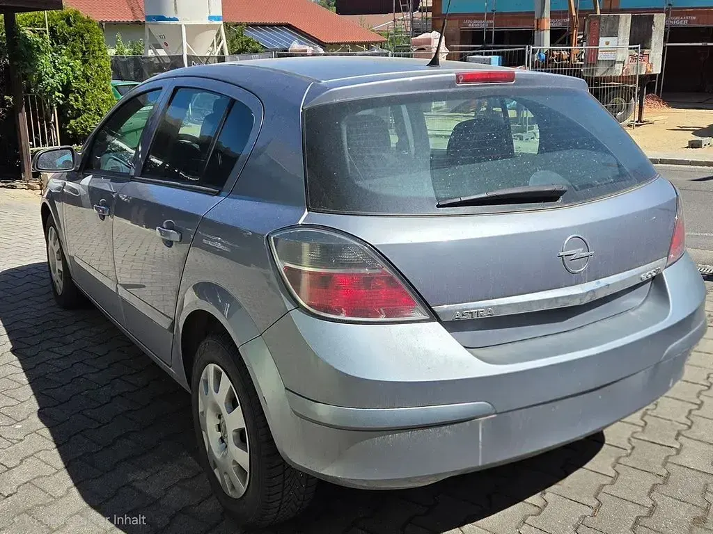 Gebraucht Opel Astra 90 PS (66 kW) 2008 Grau Limousine