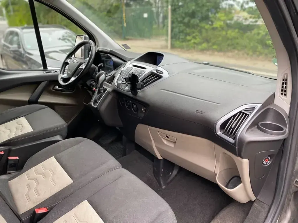 Gebraucht Ford Tourneo 170 PS (125 kW) 2017 Grau Kombi