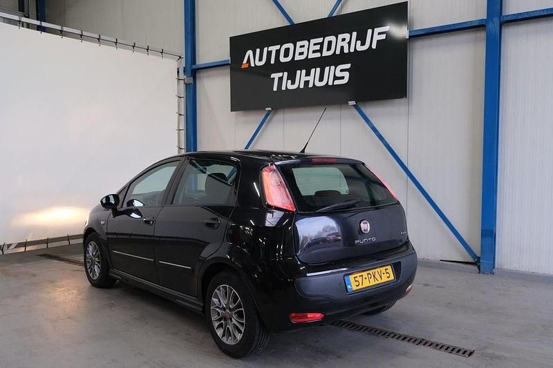 Gebraucht Fiat Punto Evo Dynamic 84 PS (61 kW) 2011 Schwarz Kleinwagen