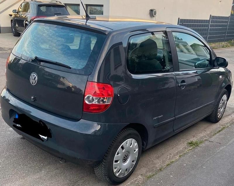 Second-hand VW Fox 54 CP (39 kW) 2010 Negru Hatchback