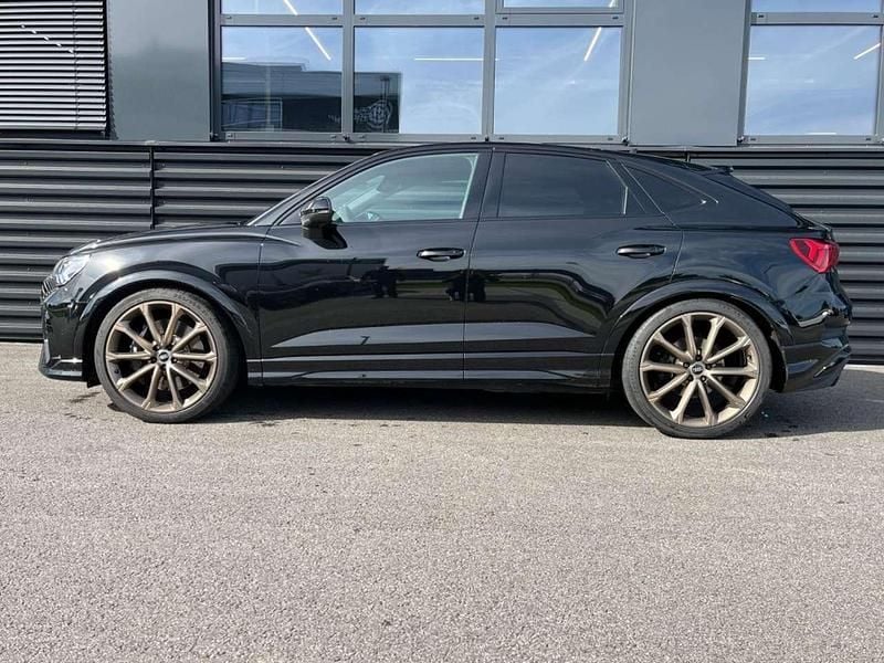 Mythosschwarz metallic Gebraucht 2022 Audi RS Q3 Sportback SUV | 59.900 € (Fairer Preis) - Bild 1/4