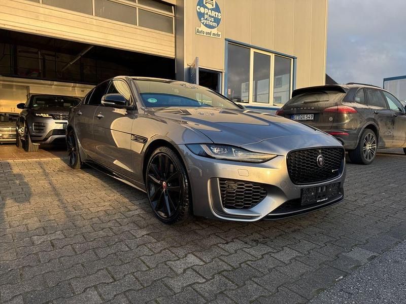 Gebraucht Jaguar XE R-Dynamic 250 PS (183 kW) 2022 Grau Limousine