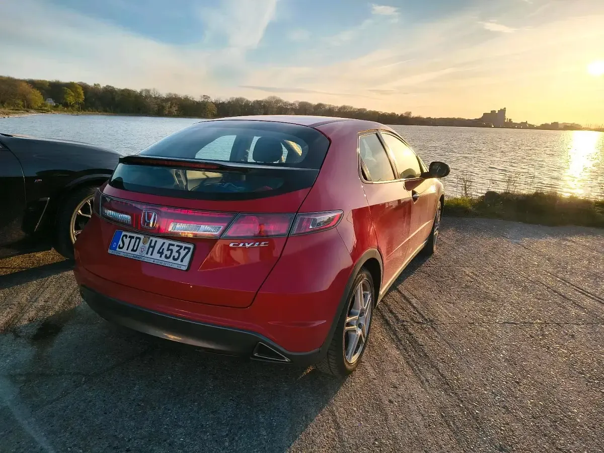 Gebraucht Honda Civic 99 PS (72 kW) 2010 Rot Limousine