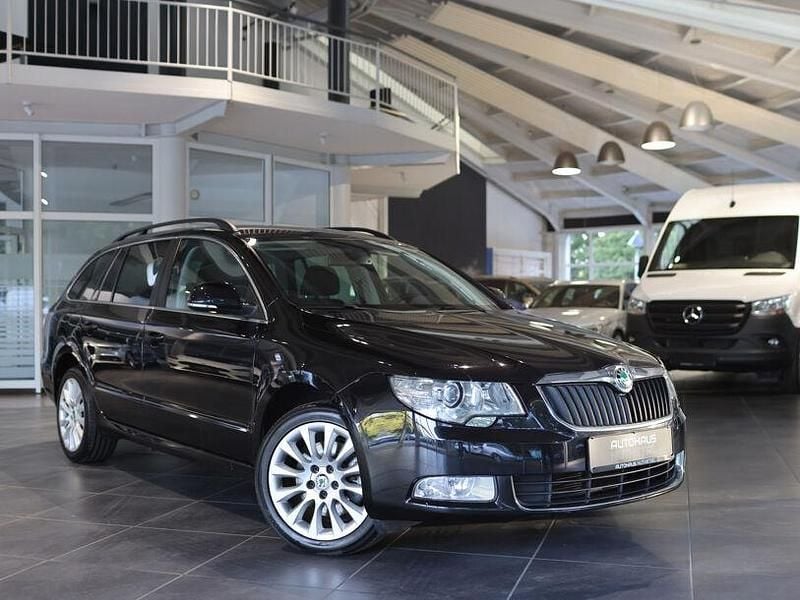 Schwarz Gebraucht 2013 Skoda Superb Exclusive Kombi | 12.450 € (Fairer Preis) - Bild 1/4