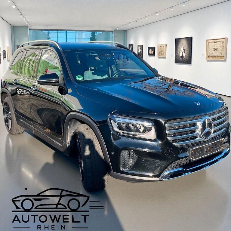 Gebraucht Mercedes GLB220 190 PS (139 kW) 2024 Schwarz SUV