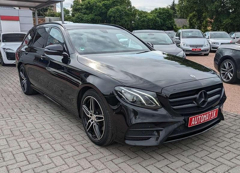 Schwarz unilack Gebraucht 2016 Mercedes E220 Kombi | 19.490 € (Fairer Preis) - Bild 1/4