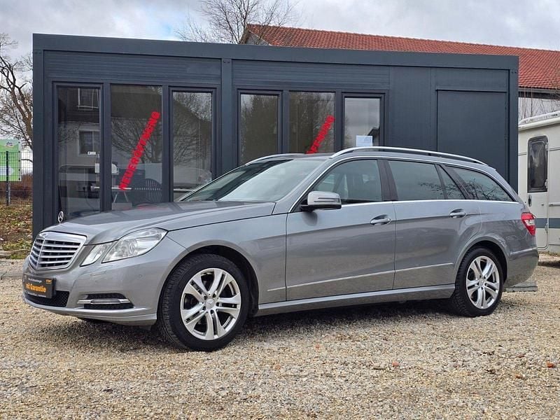 Gebraucht Mercedes E200 184 PS (135 kW) 2012 Silber Kombi
