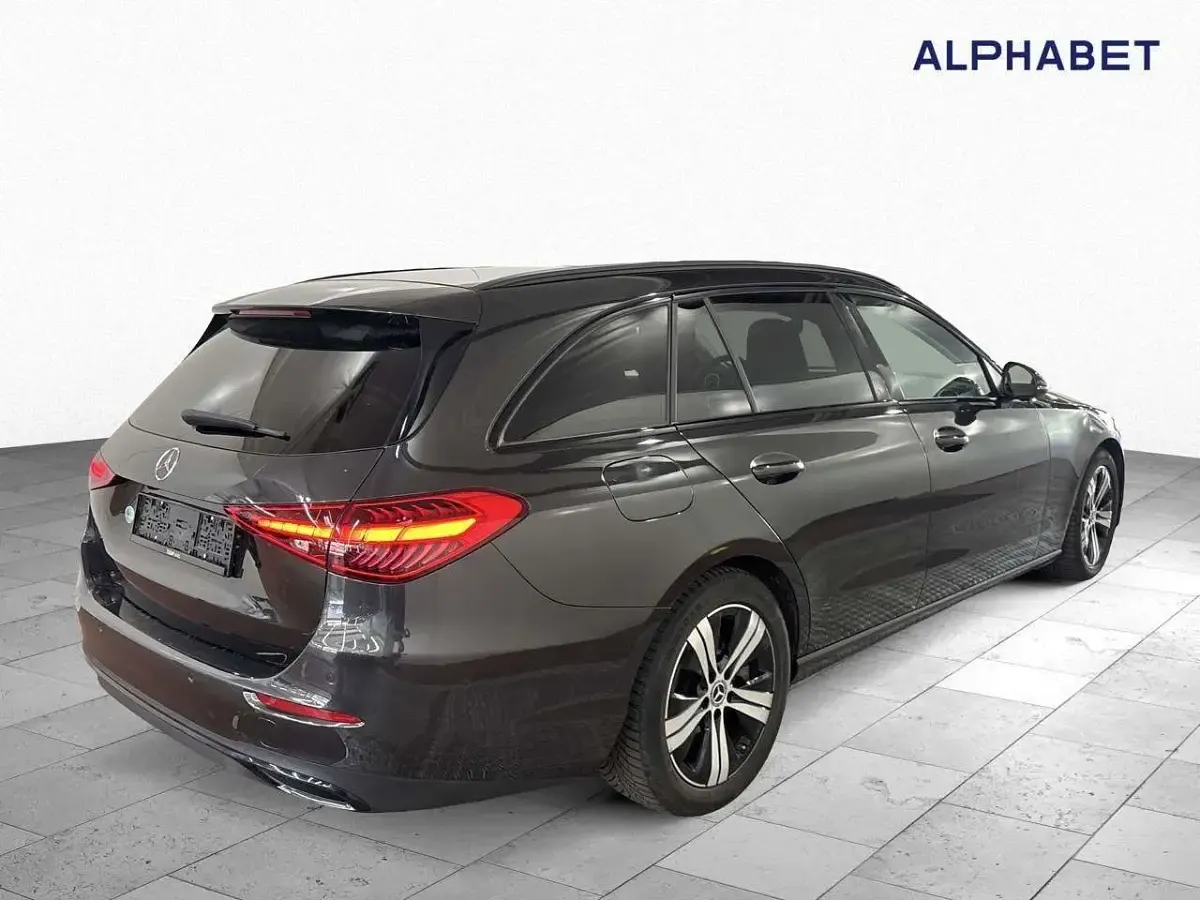 Gebraucht Mercedes C220 Avantgarde 200 PS (147 kW) 2023 Grau Kombi