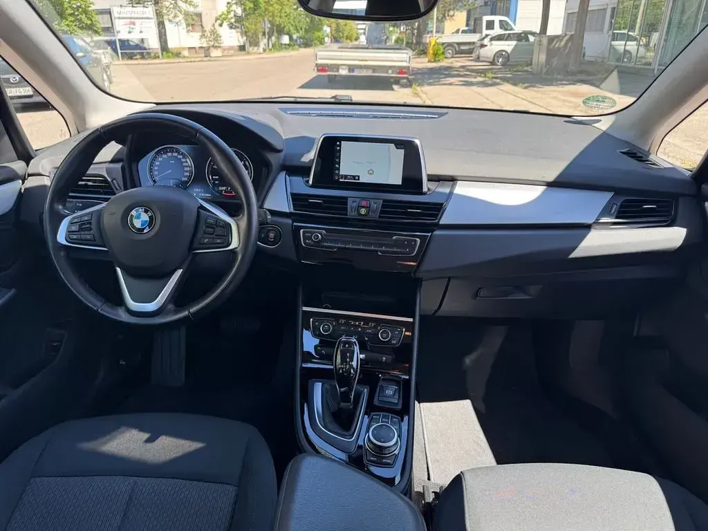 Gebraucht BMW 218 Advantage 150 PS (110 kW) 2021 Silber Limousine