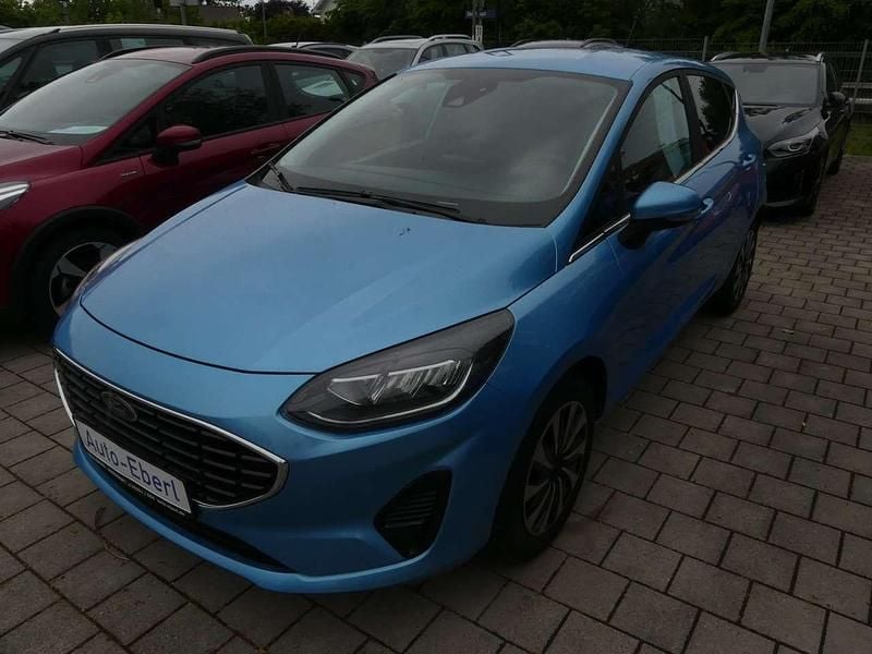 Blau Gebraucht 2022 Ford Fiesta Titanium Kleinwagen | 14.485 € (Guter Preis) - Bild 1/4