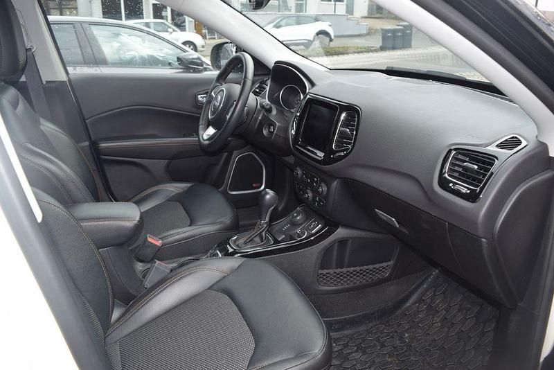 Gebraucht Jeep Compass Limited 170 PS (125 kW) 2018 Weiß SUV