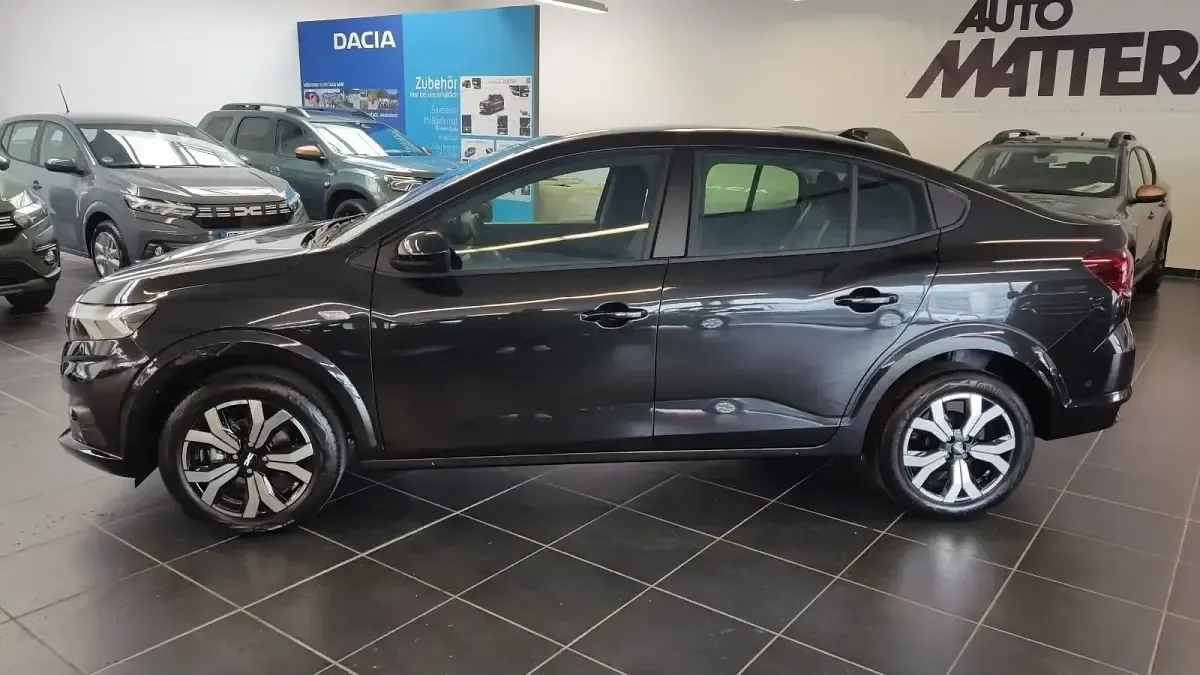 Gebraucht Dacia Logan 122 PS (89 kW) 2024 Schwarz perlmuttschwarzmetallic Limousine