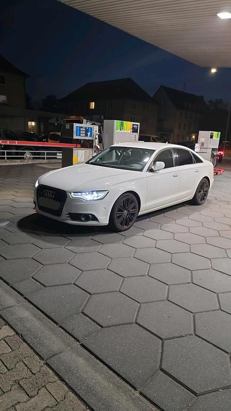 Weiß Gebraucht 2013 Audi A6 Limousine | 14.500 € (Superpreis) - Bild 1/4