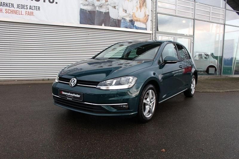 Gebraucht VW Golf VII Comfortline 150 PS (110 kW) 2017 Grün Limousine