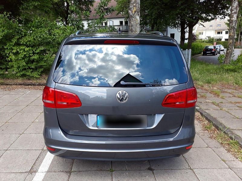 Gebraucht VW Sharan Highline 177 PS (130 kW) 2013 Grau Van / Kleinbus