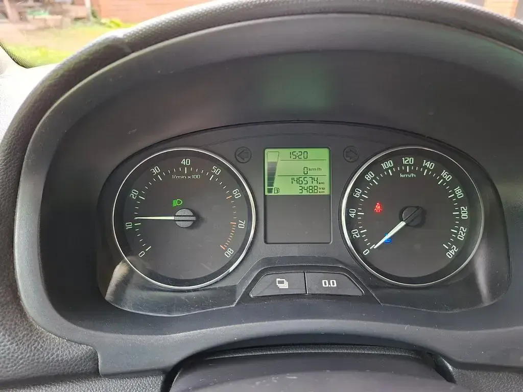 Gebraucht Skoda Roomster 86 PS (63 kW) 2012 Silber Van / Kleinbus