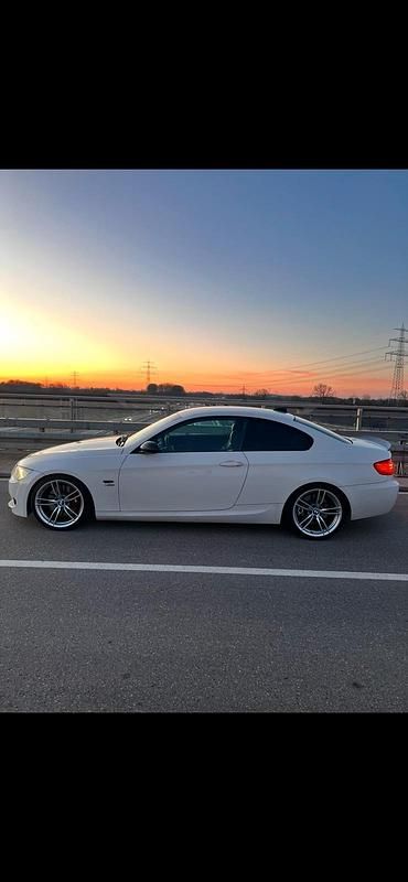 Gebraucht BMW 335 M Performance 306 PS (225 kW) 2011 Weiß Coupé