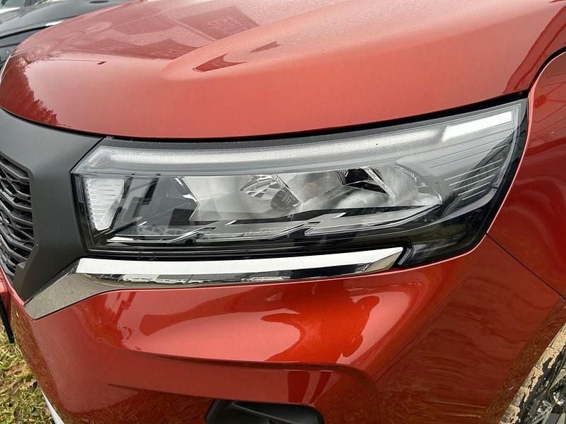 Neu Nissan Townstar 131 PS (96 kW) 2025 Rot Van